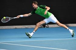 雷速体育网页版-世界网球队翻盘美国网球队，梅德韦杰夫关键制胜的简单介绍