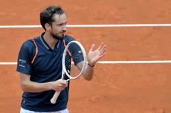 雷速体育官方-关于德国网球队绝杀美国网球队，梅德韦杰夫打破历史纪录的信息