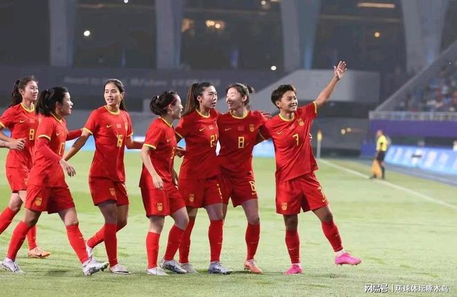 中国女足备战国际比赛，备受关注