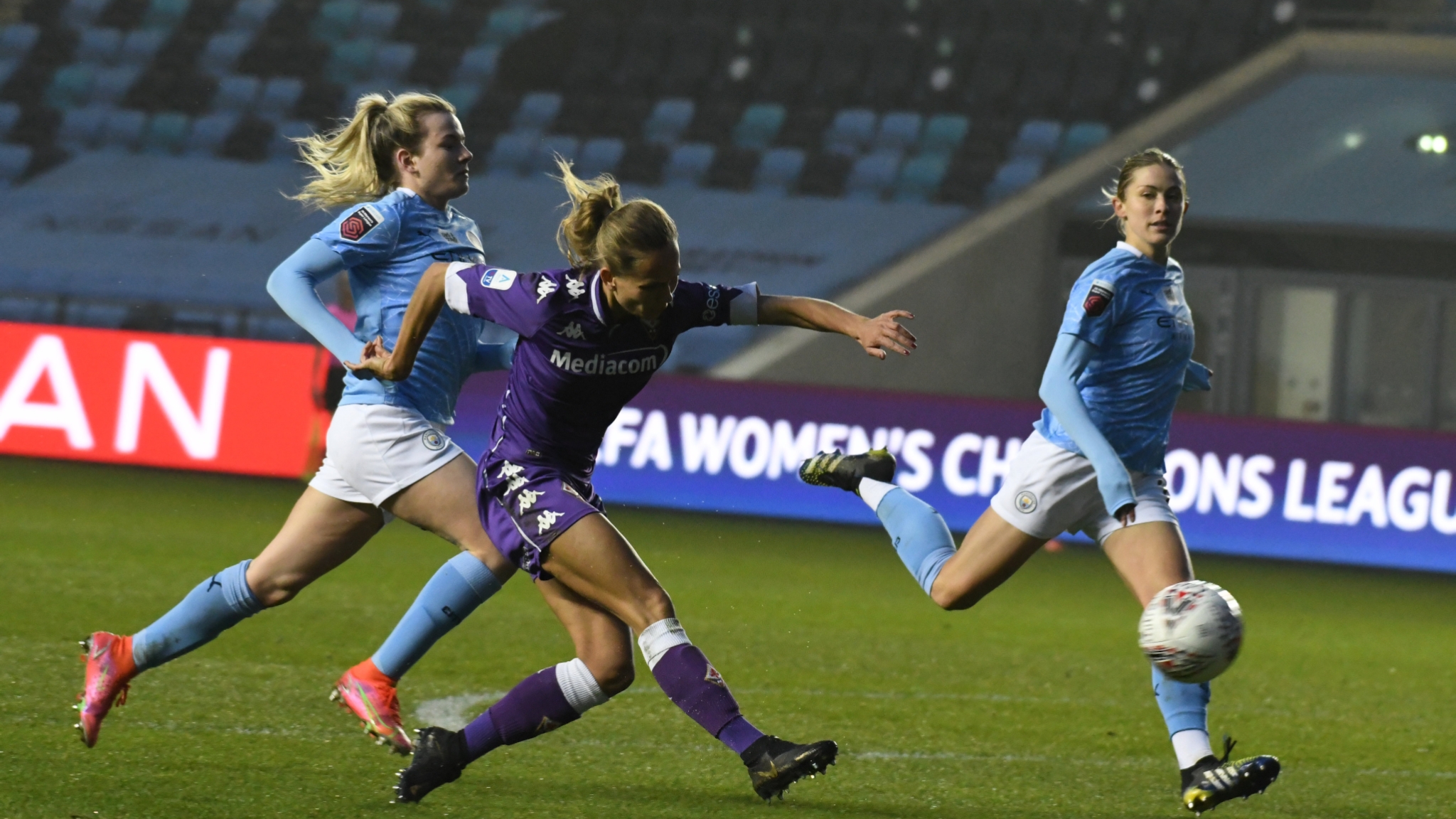 激情四射:女足比赛现场热闹非凡的简单介绍 激情四射:女足比赛现场热闹非凡的简单介绍