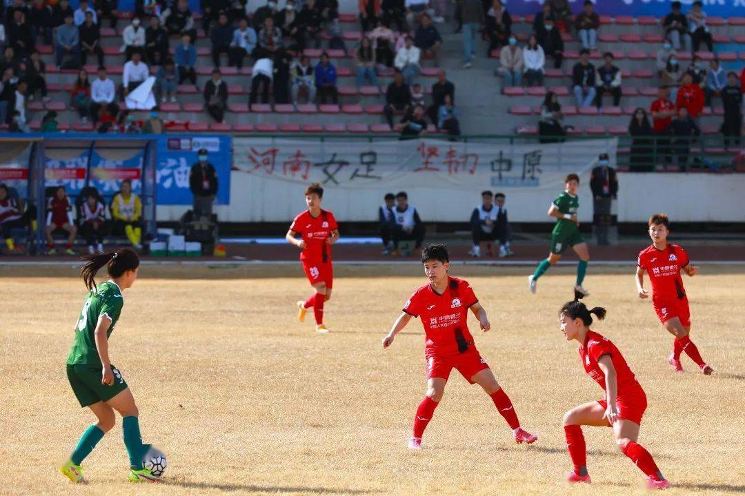 激情四射:女足比赛现场热闹非凡的简单介绍 激情四射:女足比赛现场热闹非凡的简单介绍