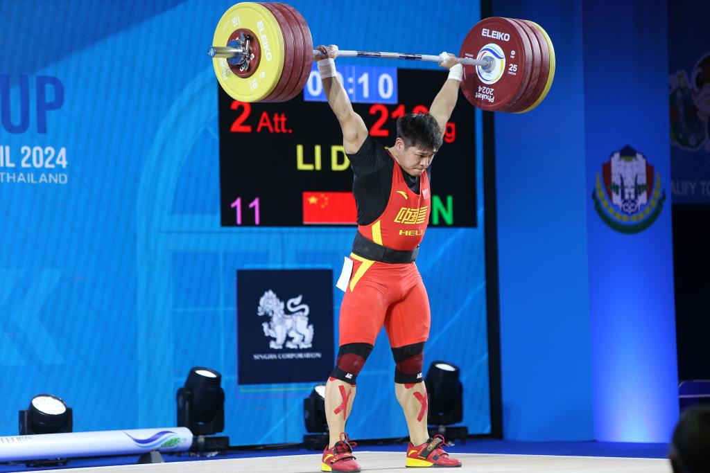 哥伦比亚举重选手突破个人极限的简单介绍 哥伦比亚举重选手突破个人极限的简单介绍