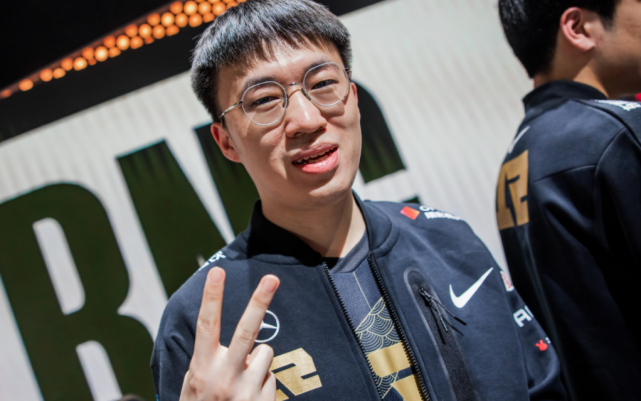 关于DK力克DFM，Zeus打出惊人五杀焦点之战全球总决赛，留下经典瞬间的信息