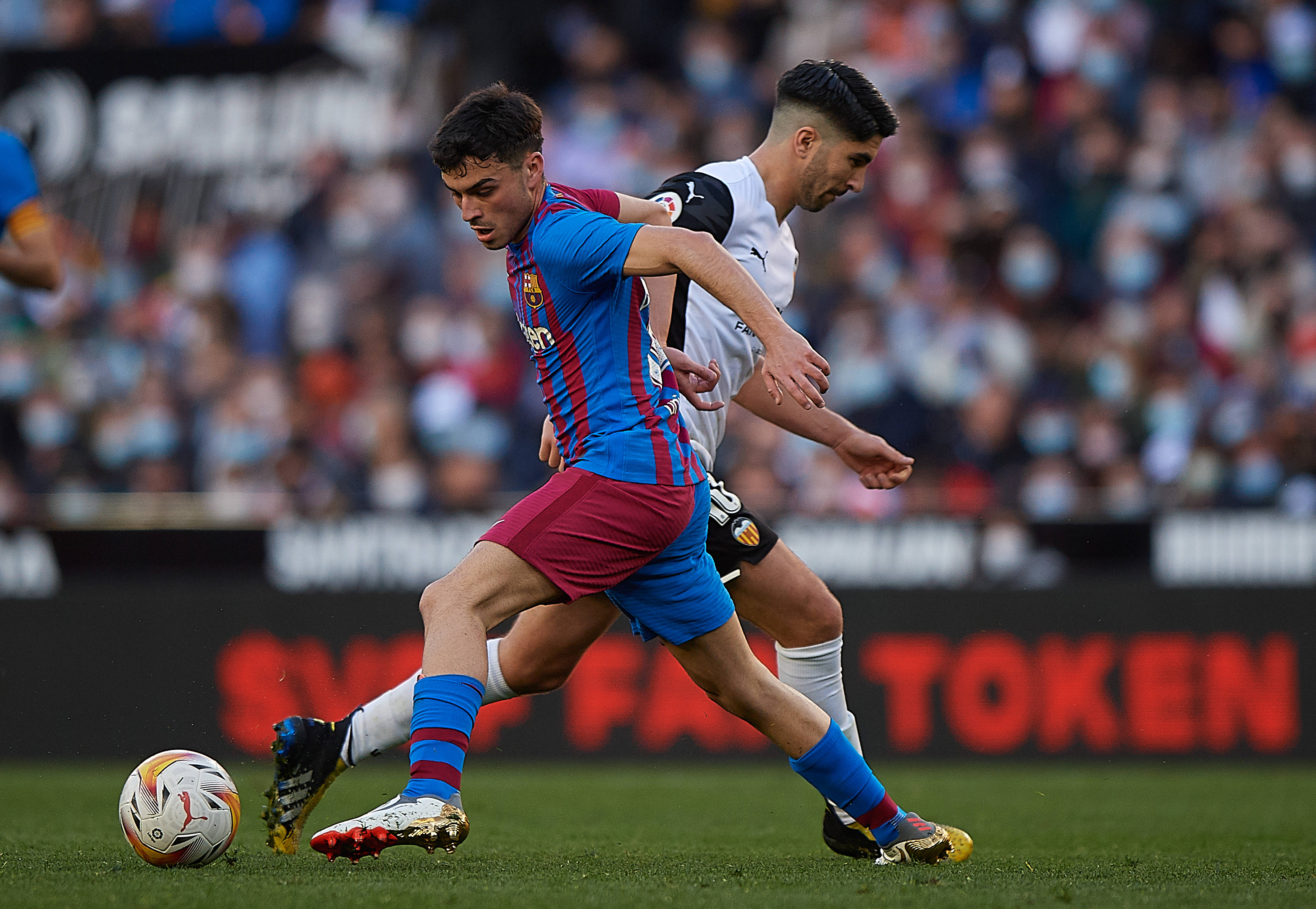 拜仁爆冷瓦伦西亚，德容统治全场的简单介绍