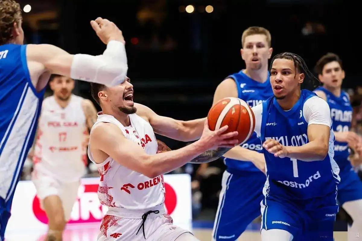 南韩男篮力克巴西男篮,麦科勒姆三分雨点燃全场的简单介绍 南韩男篮力克巴西男篮,麦科勒姆三分雨点燃全场的简单介绍