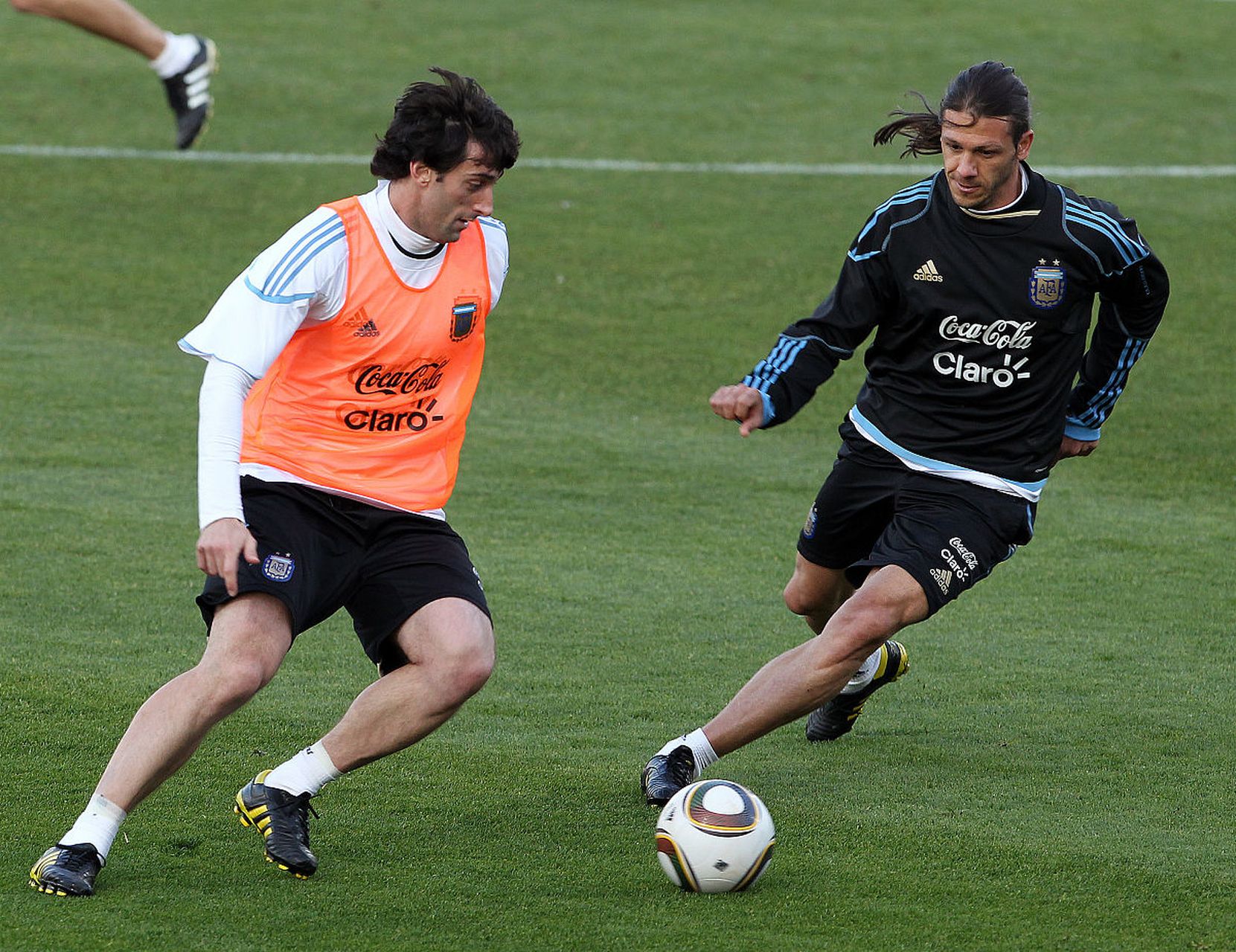 关于波兰险胜阿根廷,加维高光表现的信息 关于波兰险胜阿根廷,加维高光表现的信息